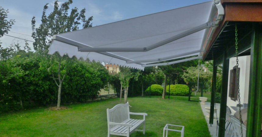 beyaz mafsalli tente 860x450 - Mafsallı Tente