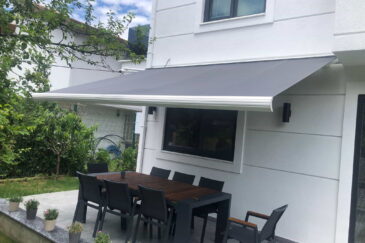 Mafsallı tente ile yapılmış bahçe modeli Mafsallı tente ile yapılmış bahçe modeli